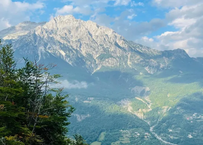 Thethi View فندق Gjelaj